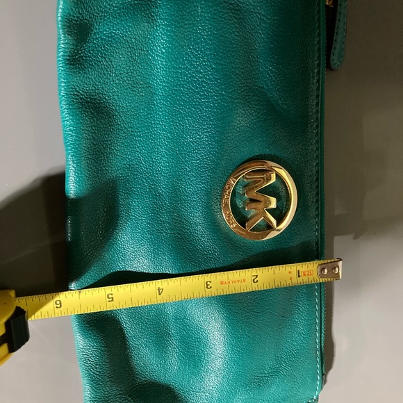 Michael Kors wallet clutch - Picture 8 of 8